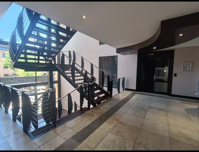 BUSINESS PROPERTY TO RENT IN CONSTANTIA KLOOF